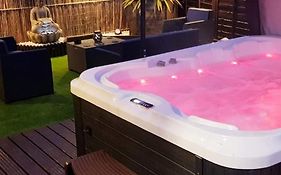 Nualas Holiday Lodge York